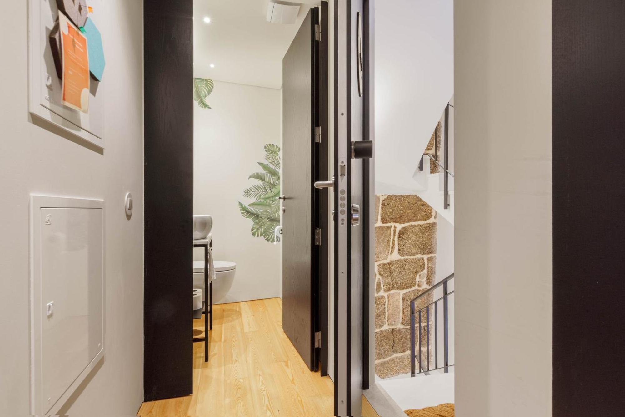 Se Apartamentos - Abrigo Muralha De Braga Eksteriør billede